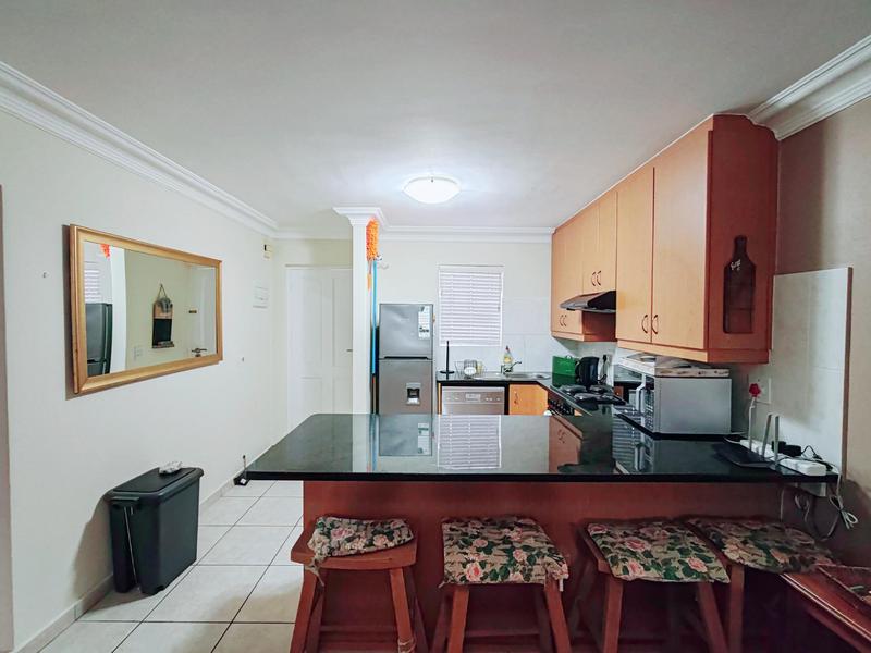 To Let 2 Bedroom Property for Rent in Bloubergstrand Western Cape